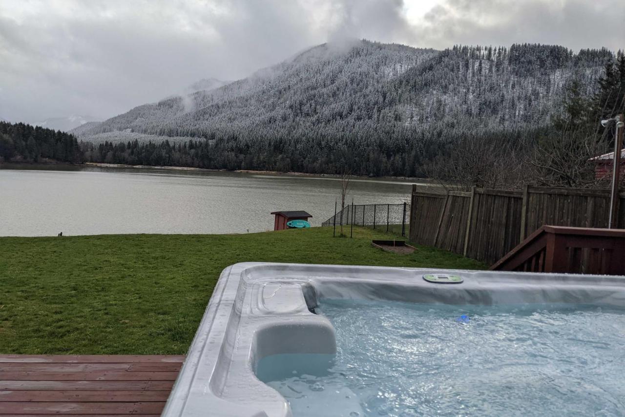 Lakefront Cabin With Stunning Mountain Views And Dock! Mineral Εξωτερικό φωτογραφία